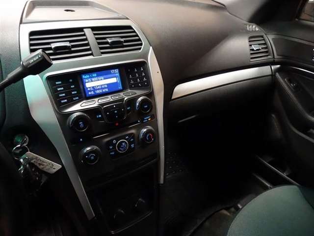 Ford Explorer 2013 photo 33